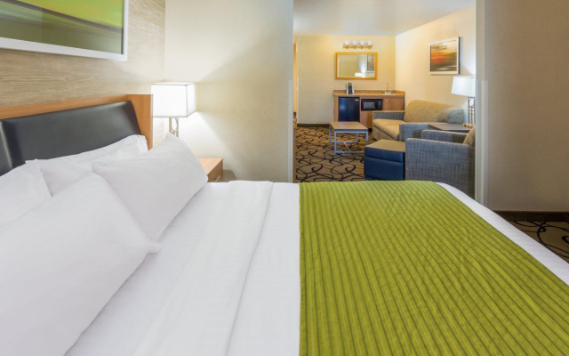 Holiday Inn Express Hotel & Suites Henderson by IHG