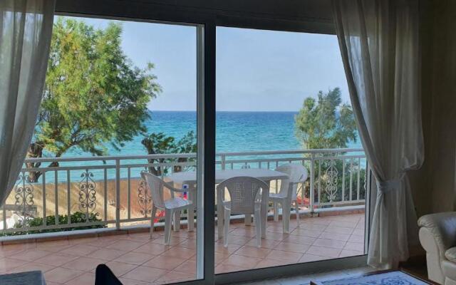Xylokastro Beachfront Residence