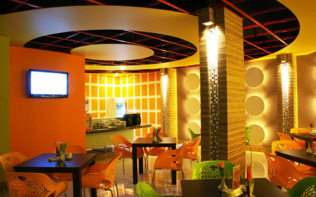 Maximillian Hotel