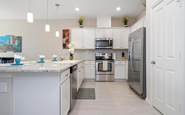 Four Bedroom w/ GameRoom 5152A