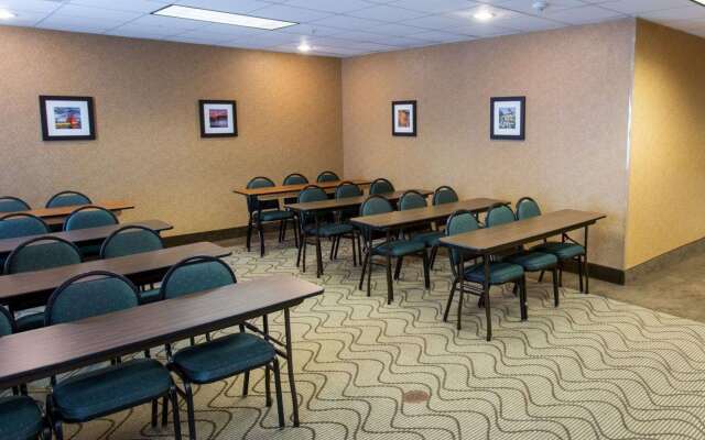 Comfort Suites Grand Rapids South
