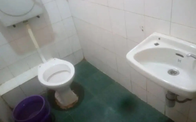 New Rwathia Guest House