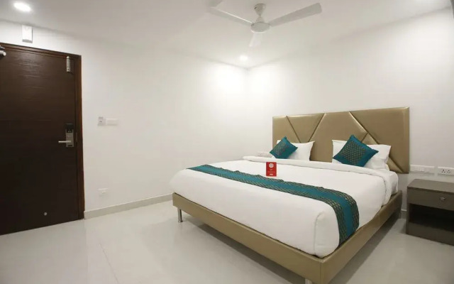 OYO 11411 D Suites