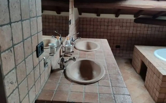 Premium Castle in Vetralla with Jacuzzi