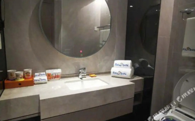 In City Hotel（Meizhou Wanda）