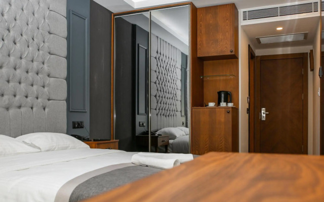 New Gate Hotel