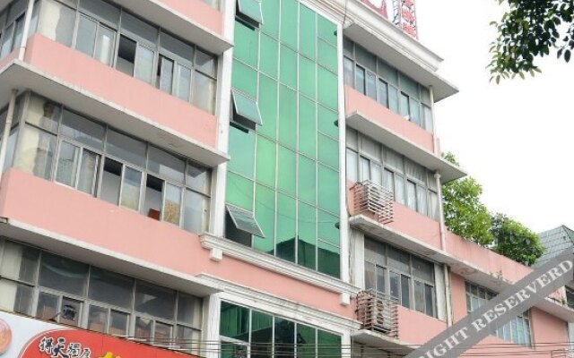 Guilin Qiong Family Apartment