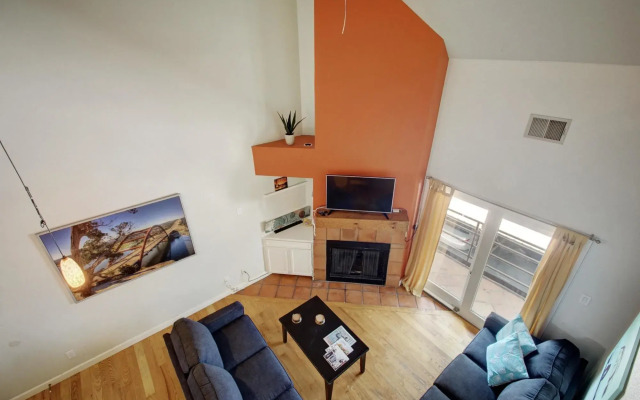 4 Bedroom Penthouse Suite by AustinStays