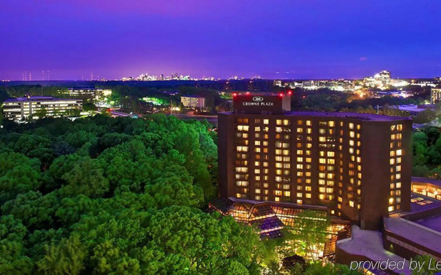 Crowne Plaza Atlanta Perimeter at Ravinia by IHG