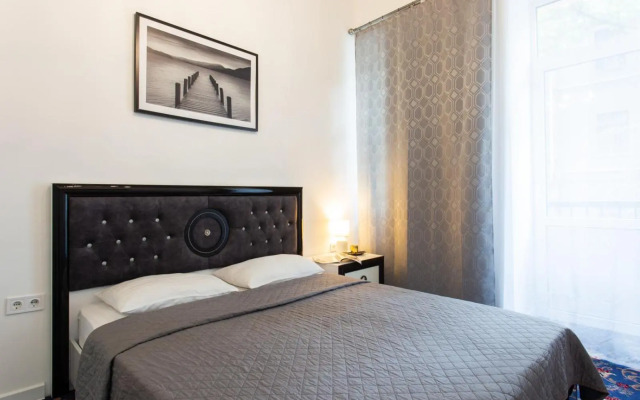 Pushkinskaya "Wine palette"