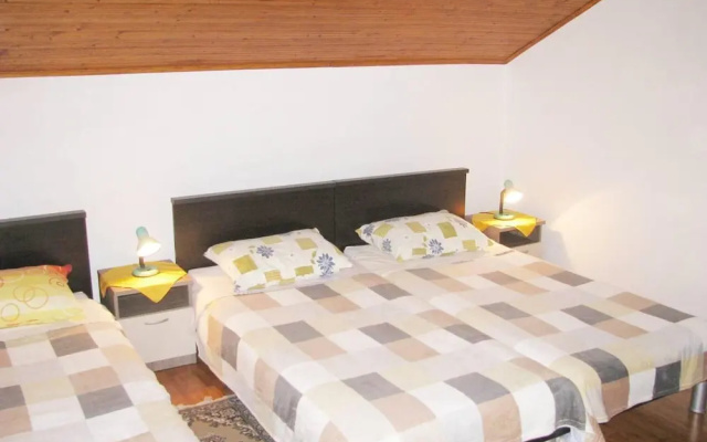 Waterfront Apartment Family Friendly, Ground Level