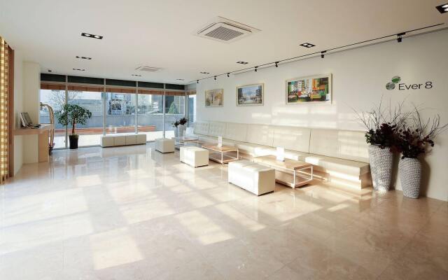 Shinchon Ever8 Serviced Residence