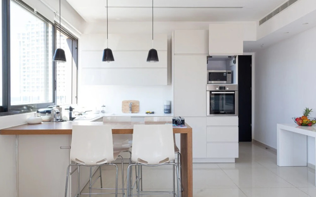 Beautiful Sea View Apt Tel Aviv TL5
