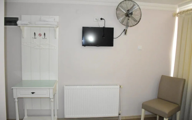 Burhaniye Merkez Otel