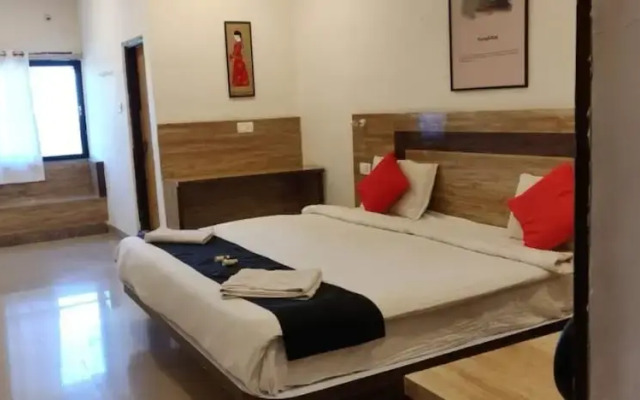 Etranger Resorts