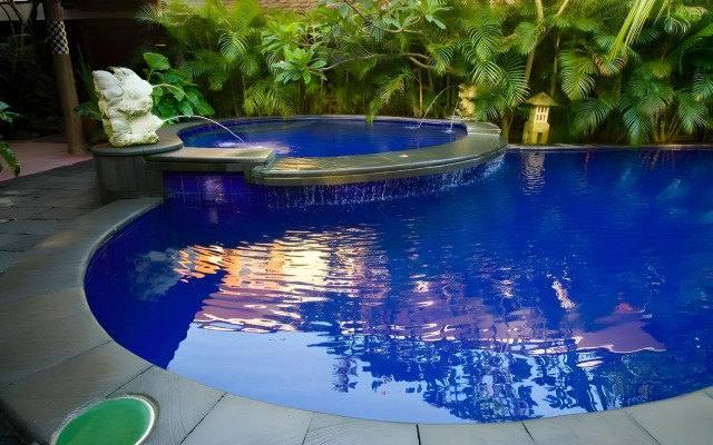Nyiur Indah Beach Hotel
