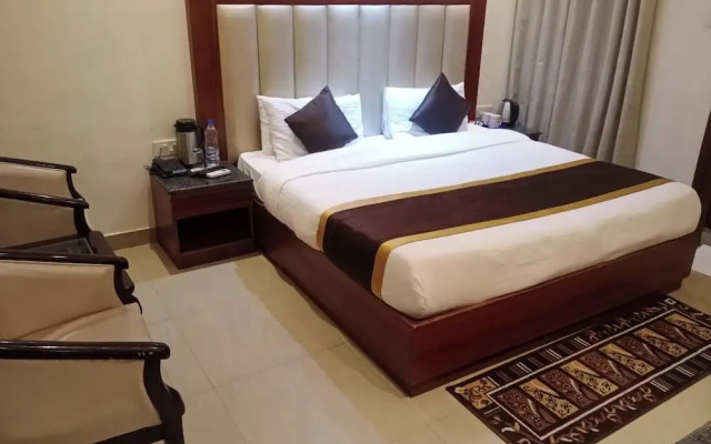 Click Collection Sparsh, Bareilly