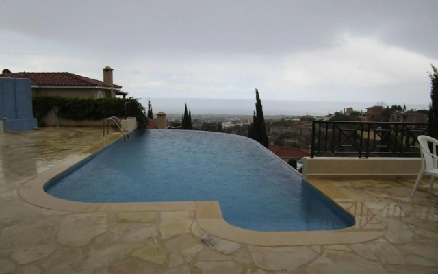 Resitour - Perneri Villas