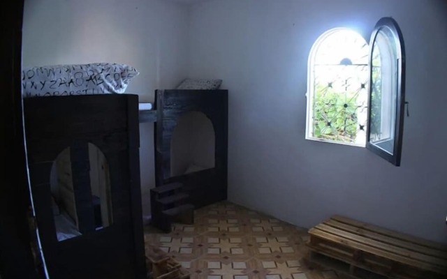 Tawsna Riad