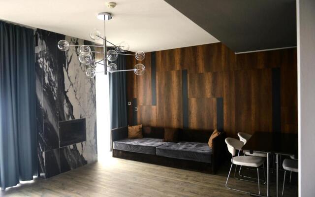 Silver Mountain Deluxe Suite B10