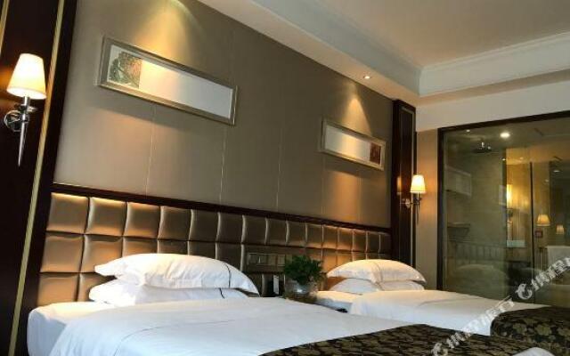 Hoting Holiday Hotel