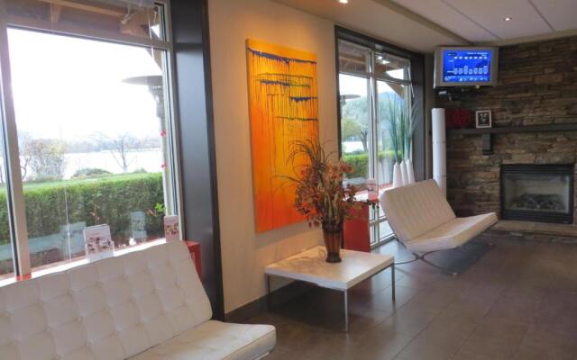 Coast Osoyoos Beach Hotel