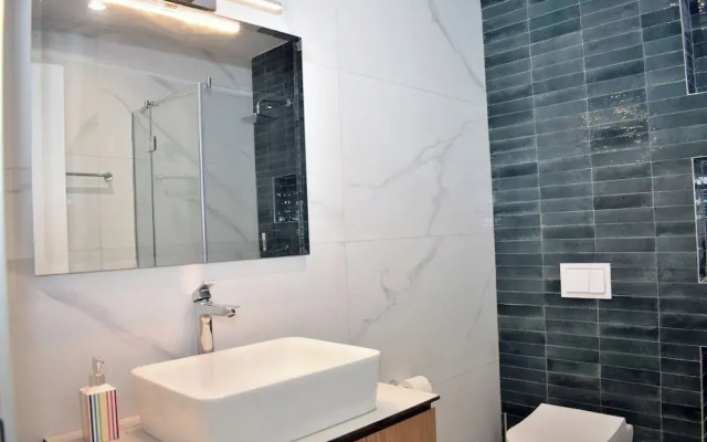 White Moon Apartment 301