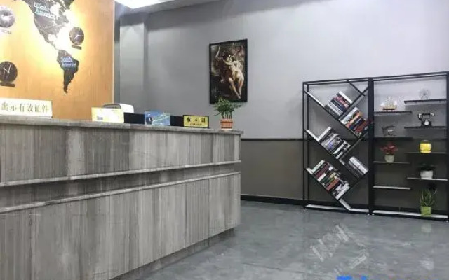 Yiyang Fenglin Evening  Hotel