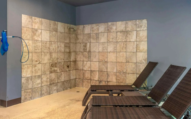 Comfort Suites Regency Park
