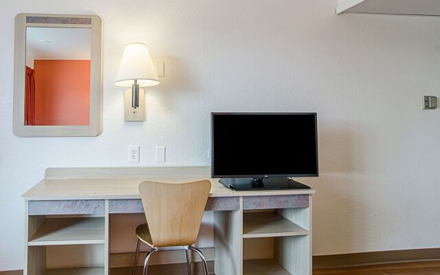 Days Inn by Wyndham Rock Springs