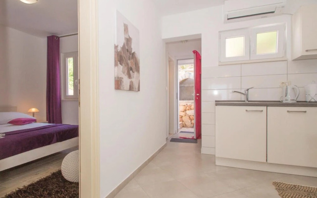 Amazing Home in Dingac-potocine With Wifi and 2 Bedrooms