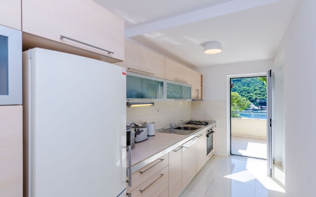 Blue Lagoon Apartment