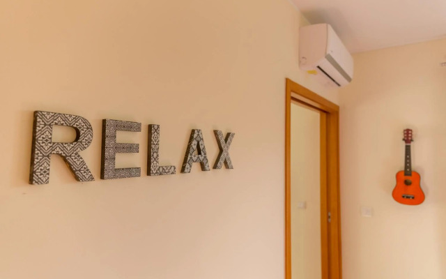 Music Relaxing Apt with bikes, terrace & parking