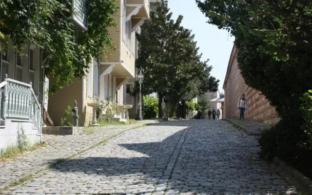 Coskun House Garden