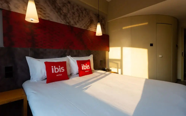 Hotel ibis Luoyang Railway Station