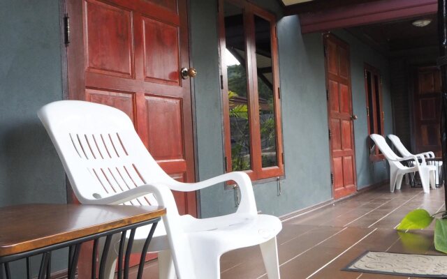 Khao Sok Green Valley Resort