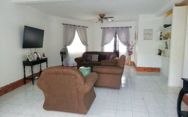 Csompó Empire Bed & Breakfast