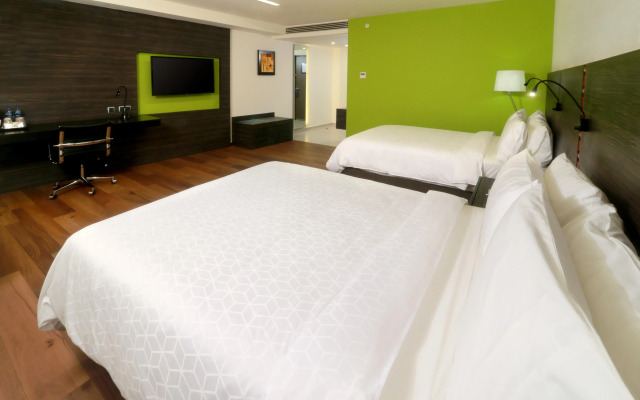 Holiday Inn Express Mexico Aeropuerto by IHG