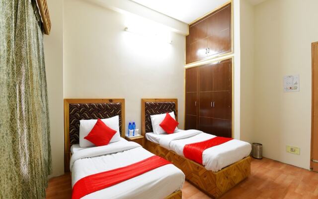 OYO 14223 Home Deluxe 2BHK Near Kullu Airport