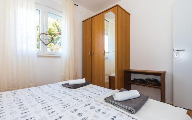 Stunning Home in Primosten With Wifi and 5 Bedrooms