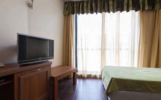 One Bedroom Apartment with Large Balcony