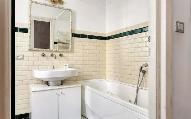 JOIVY Bright 1BR flat near Mudec Museum