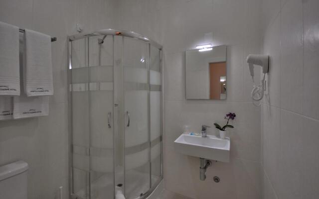 Porto Charming Hotel