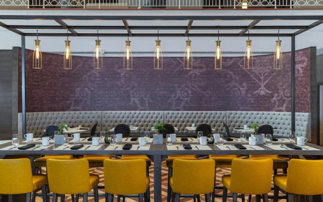 Renaissance Concourse Atlanta Airport Hotel
