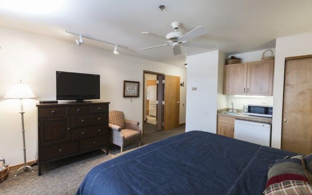 Kintla 301 Lock off - Hotel Room