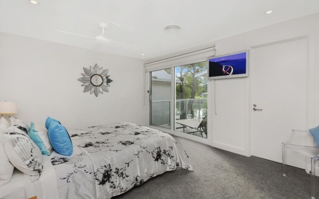 Boathouse Deck – Guest Rooms – Port Fairy
