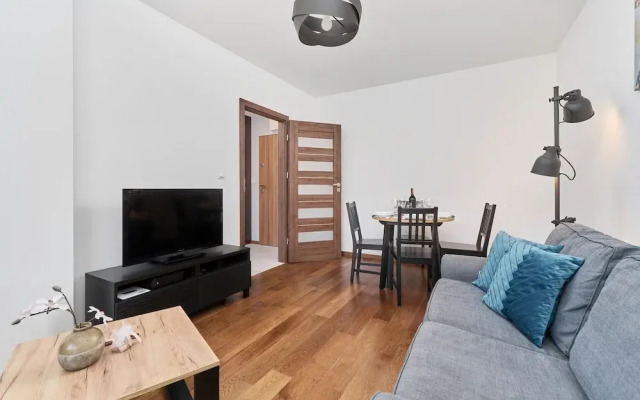 Nowa Teczowa Apartments by Renters