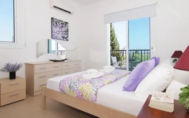 Anais Paralimni in Paralimni