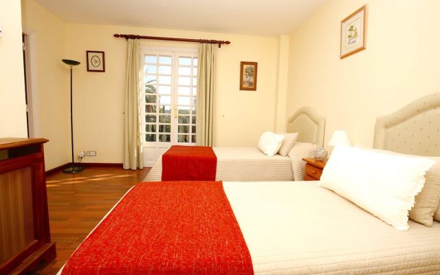 Villa Son Vida Home and Golf