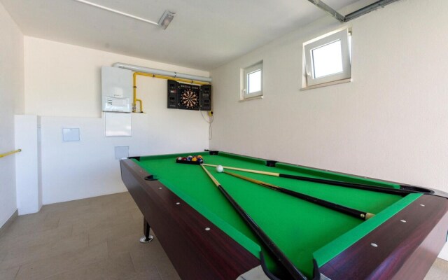 Awesome Home in Dugopolje With Wifi and 4 Bedrooms